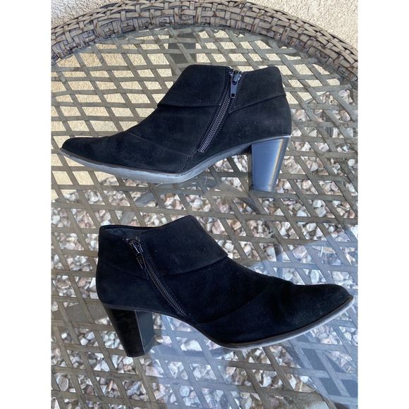 Paul Green Short Suede Booties -Size 6 - Black - Picture 1 of 9